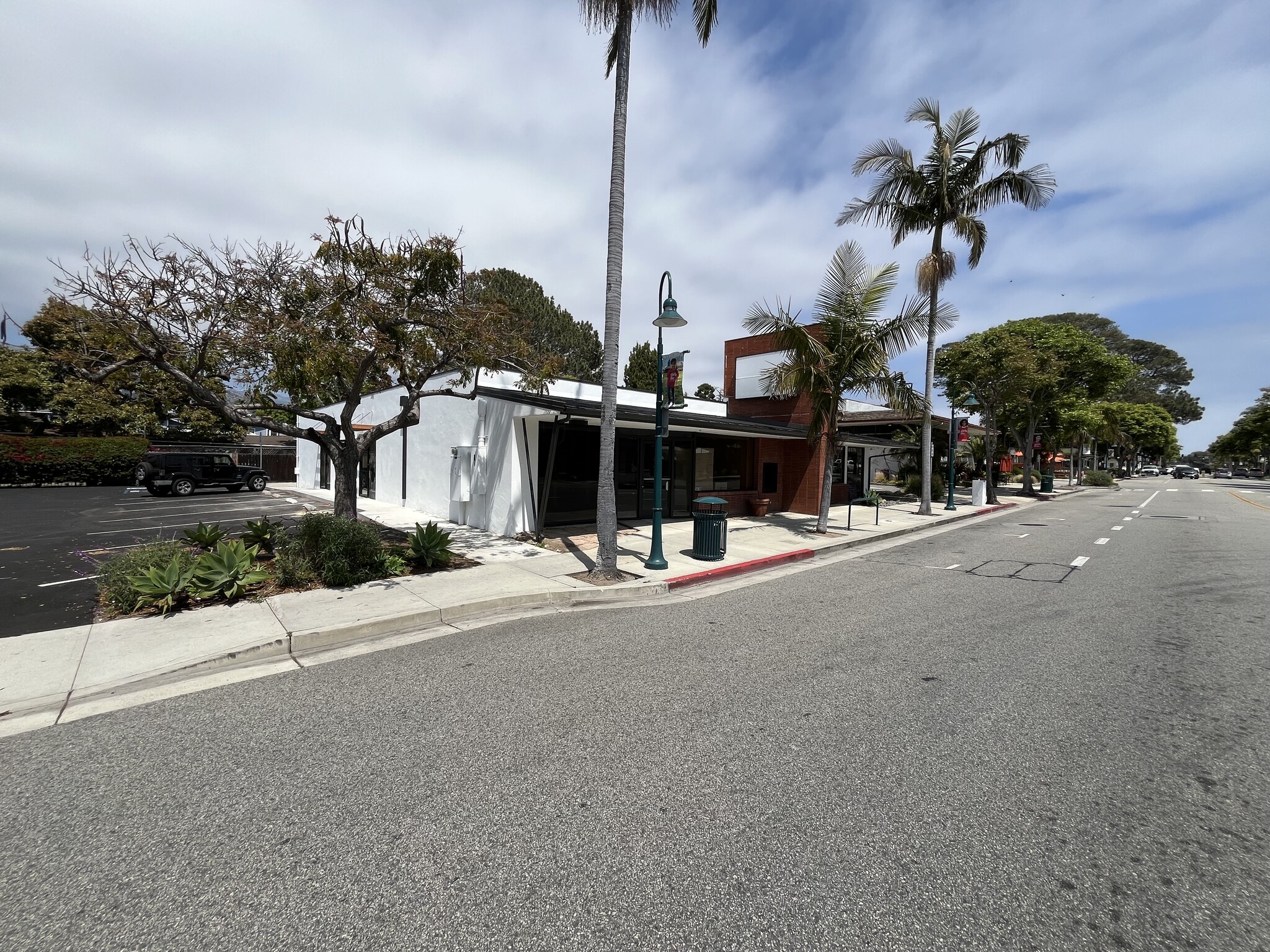 5030-5036 Carpinteria Ave, Carpinteria, CA à louer Photo de l’immeuble– Image 1 sur 6