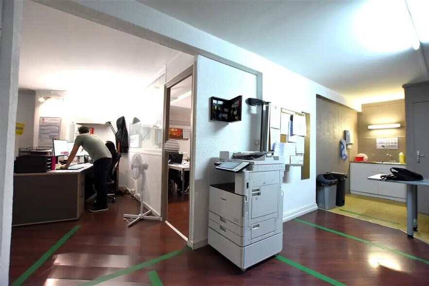 Bureau dans Paris à louer - Photo de l’immeuble – Image 2 sur 7