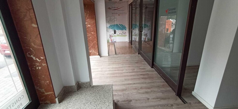 Immeuble residentiel dans Castelldefels, Barcelona à vendre - Photo de l’immeuble – Image 2 sur 4