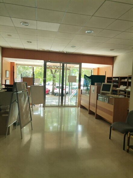 Local commercial dans Córdoba, Córdoba à louer - Photo de l’immeuble – Image 1 sur 16