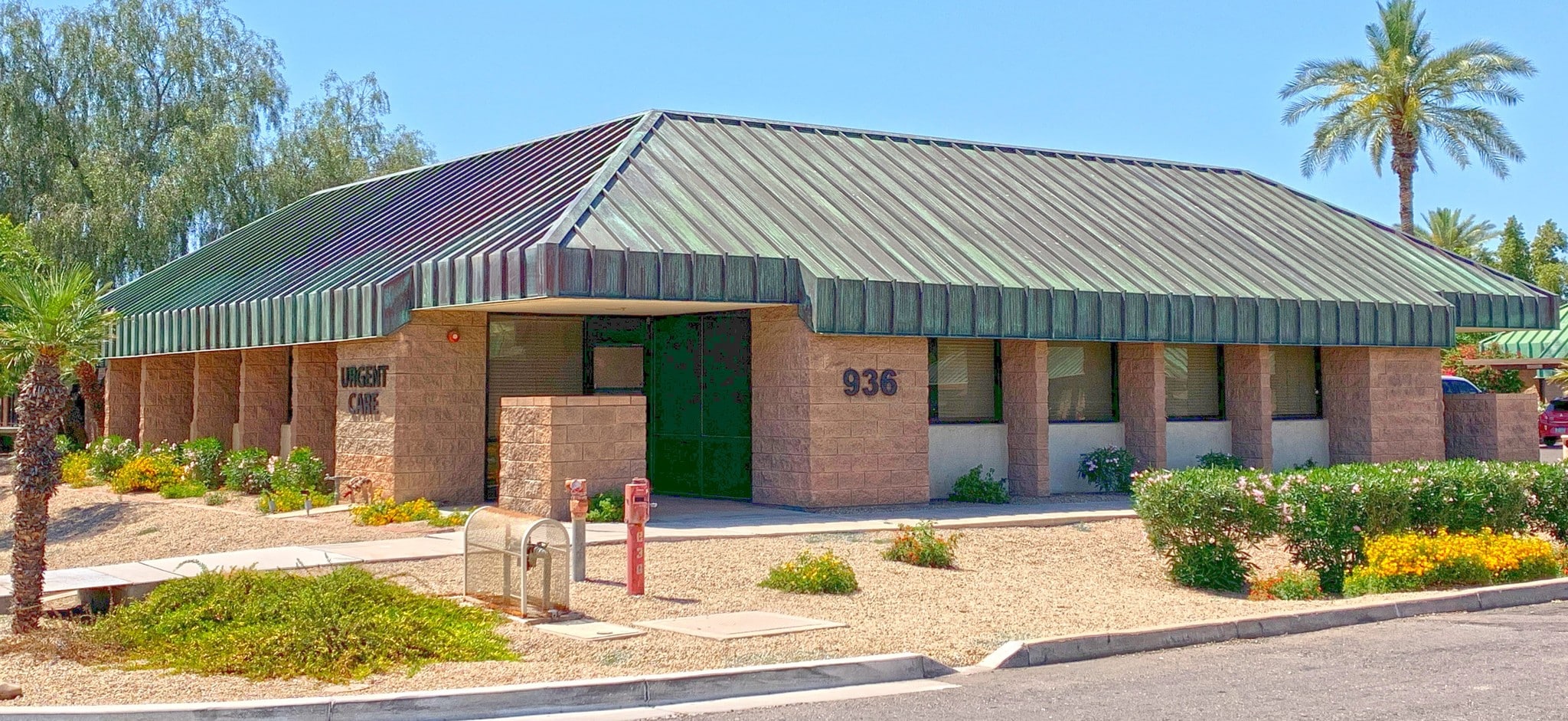 936 W Chandler Blvd, Chandler, AZ à louer Photo principale– Image 1 sur 16