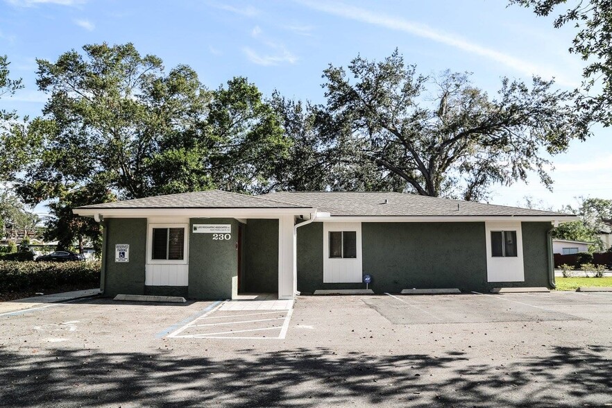 230 Benmore Dr, Winter Park, FL à vendre - Photo de l’immeuble – Image 2 sur 27