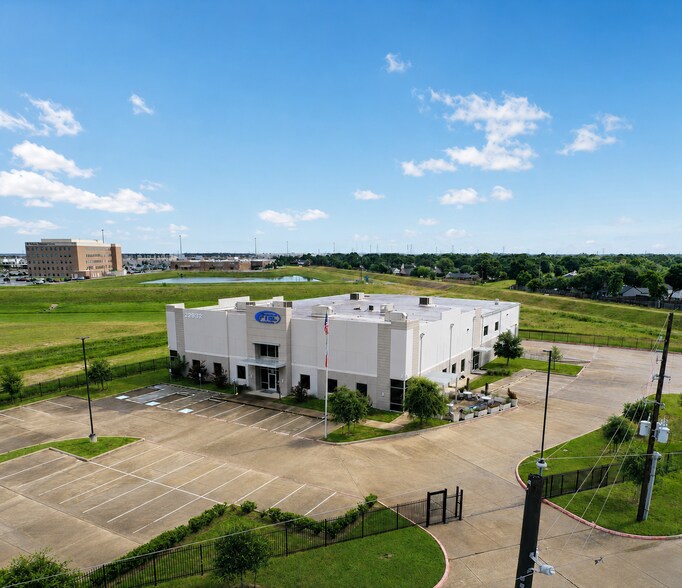 22932 Elkana Deane Ln, Katy, TX à vendre - Photo de l’immeuble – Image 3 sur 10