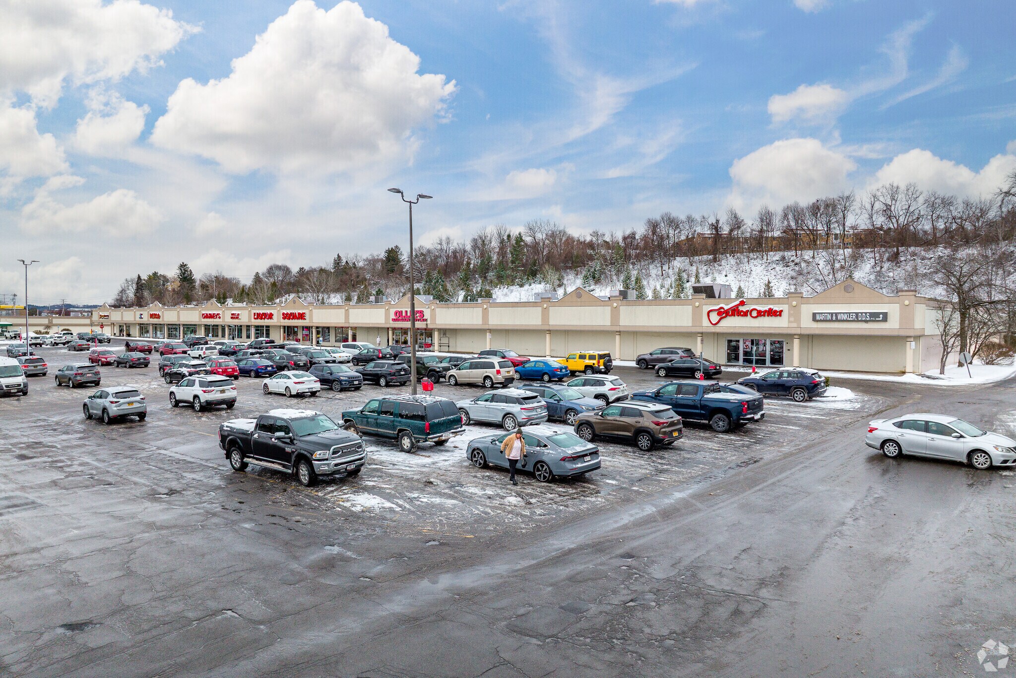 3150 E Erie Blvd, De Witt, NY à louer Photo de l’immeuble– Image 1 sur 5