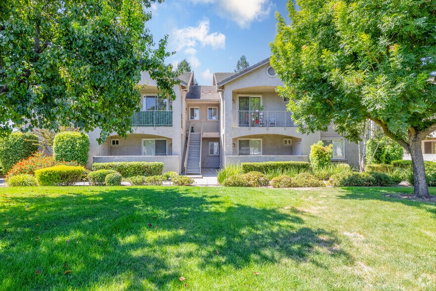 4416 Precissi Ln, Stockton, CA à vendre - Photo de l’immeuble – Image 3 sur 52
