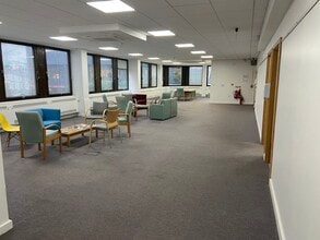 40 Cumberland Rd, Londres à louer Photo intérieure– Image 1 sur 6