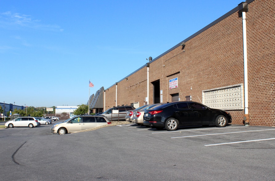 4700-4726 Hollins Ferry Rd, Halethorpe, MD à louer - Photo de l’immeuble – Image 3 sur 4