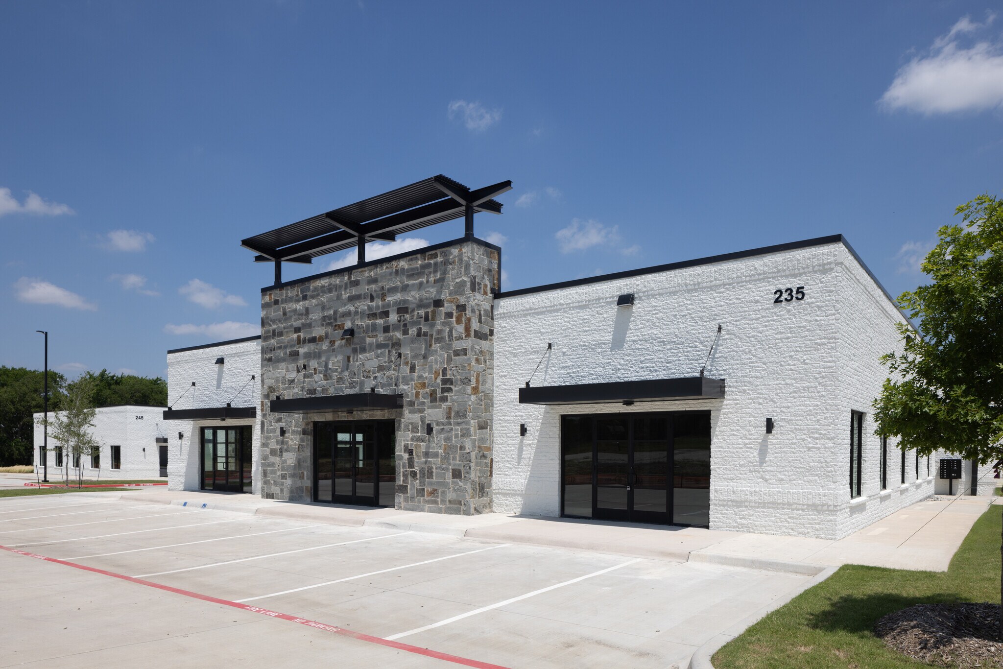 235 S Preston Rd, Celina, TX à louer Photo de l’immeuble– Image 1 sur 17