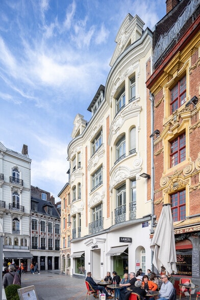 46 Place Du Général De Gaulle, Lille à louer - Photo de l’immeuble – Image 3 sur 12