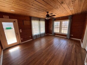 304 E Main St, Round Rock, TX à louer Photo intérieure– Image 2 sur 12