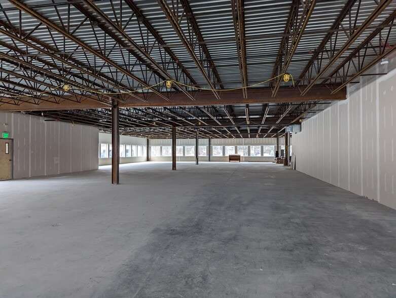 33 Tech Valley Dr, East Greenbush, NY à louer - Photo intérieure – Image 3 sur 10