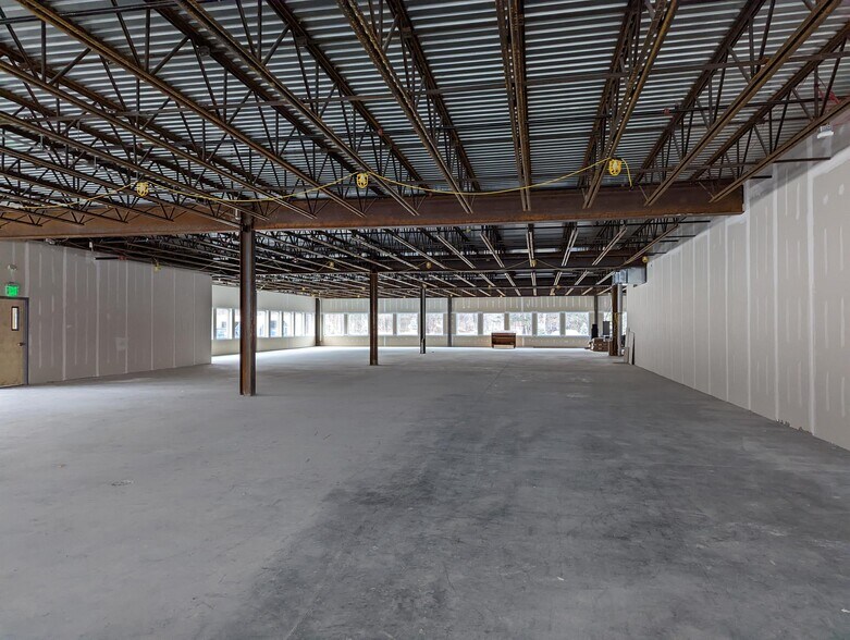 33 Tech Valley Dr, East Greenbush, NY à louer - Photo intérieure – Image 3 sur 10