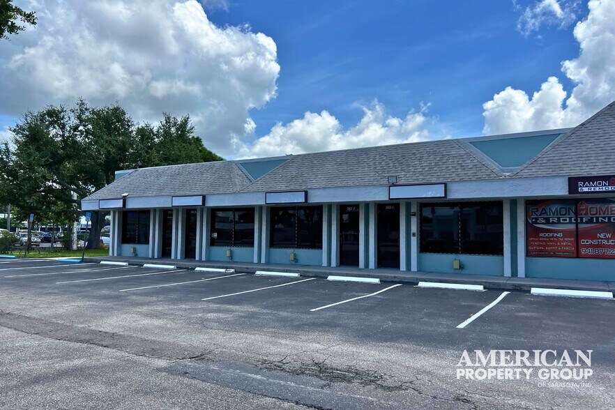 303 S Tamiami Trl, Nokomis, FL à louer - Photo de l’immeuble – Image 3 sur 3