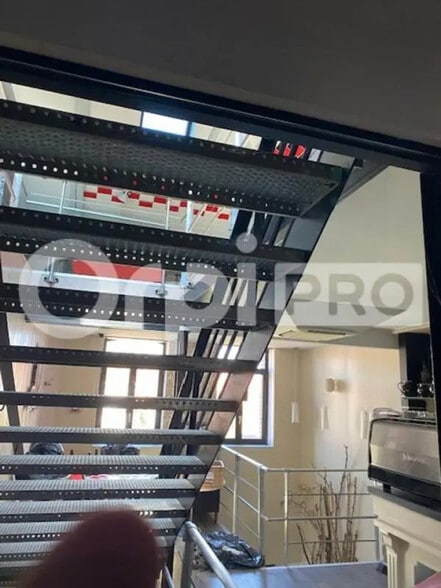 Local commercial dans Bruay-la-Buissière à vendre - Photo intérieure – Image 3 sur 7