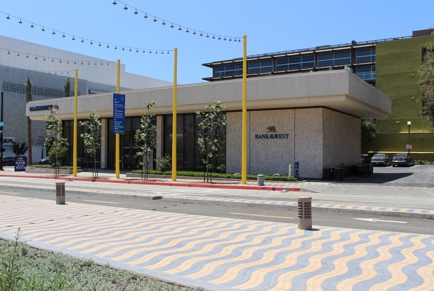 407 Colorado Ave, Santa Monica, CA à louer - Photo de l’immeuble – Image 2 sur 3