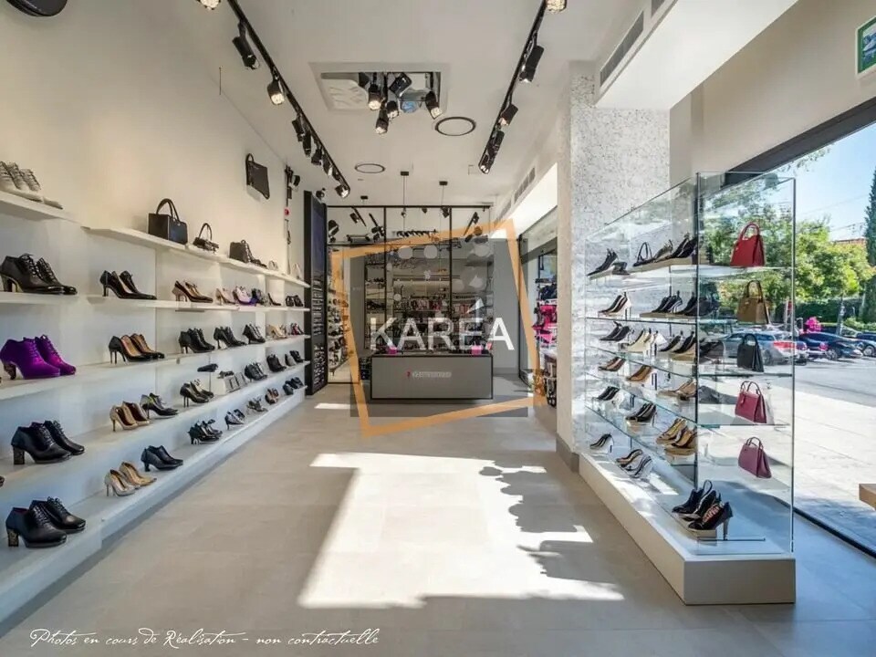 Local commercial dans Bussy-Saint-Georges à louer Photo de l’immeuble– Image 1 sur 6