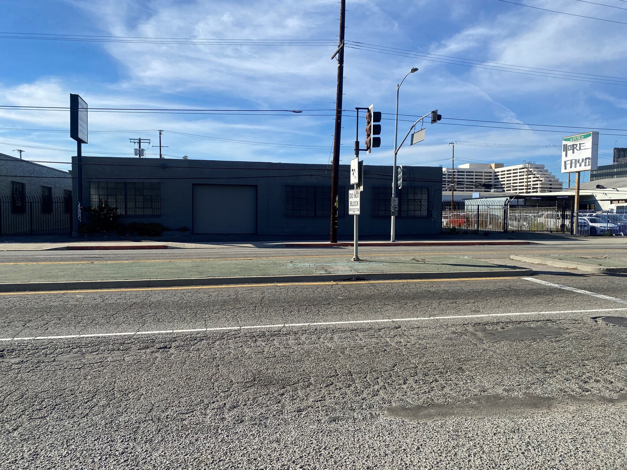 10301 S La Cienega Blvd, Los Angeles, CA à louer Photo de l’immeuble– Image 1 sur 13