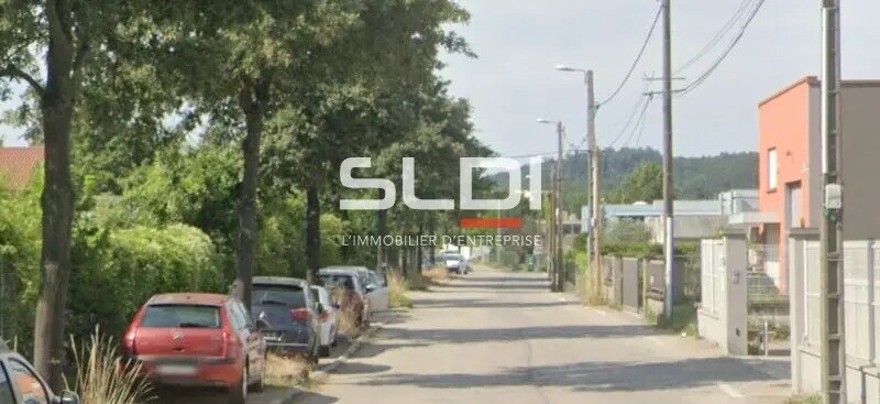 Local d’activités dans Brignais à louer - Photo de l’immeuble – Image 3 sur 3