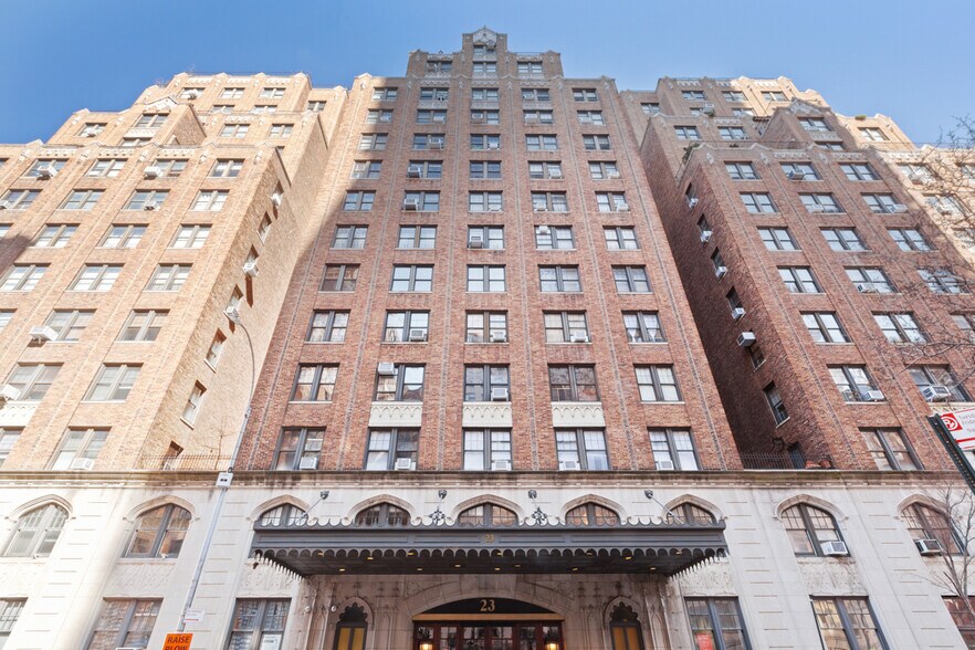 23 W 73rd St, New York, NY à louer - Photo de l’immeuble – Image 2 sur 7