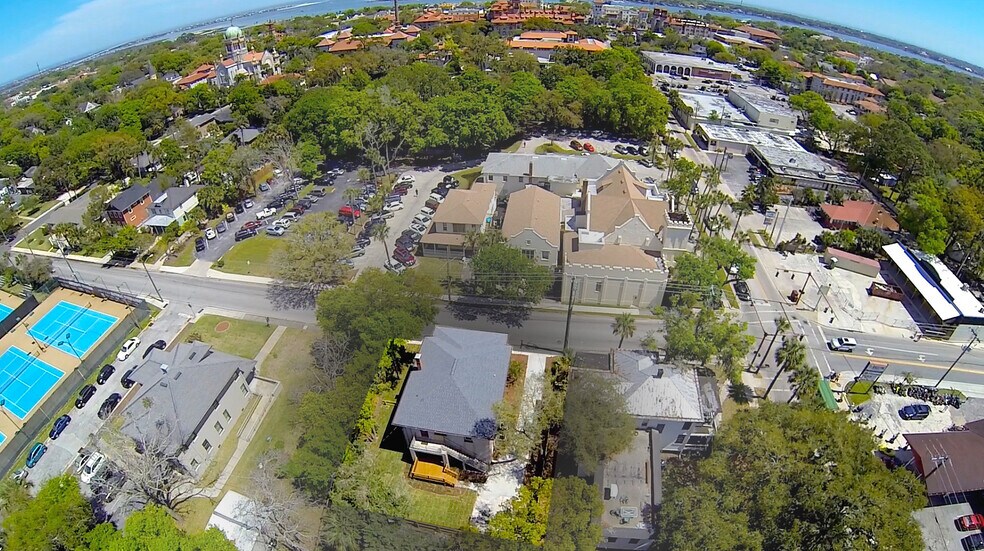 78 Riberia St, Saint Augustine, FL à vendre - Photo principale – Image 1 sur 21