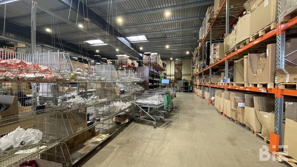 Industriel/Logistique dans Blanquefort à louer - Photo de l’immeuble – Image 3 sur 12