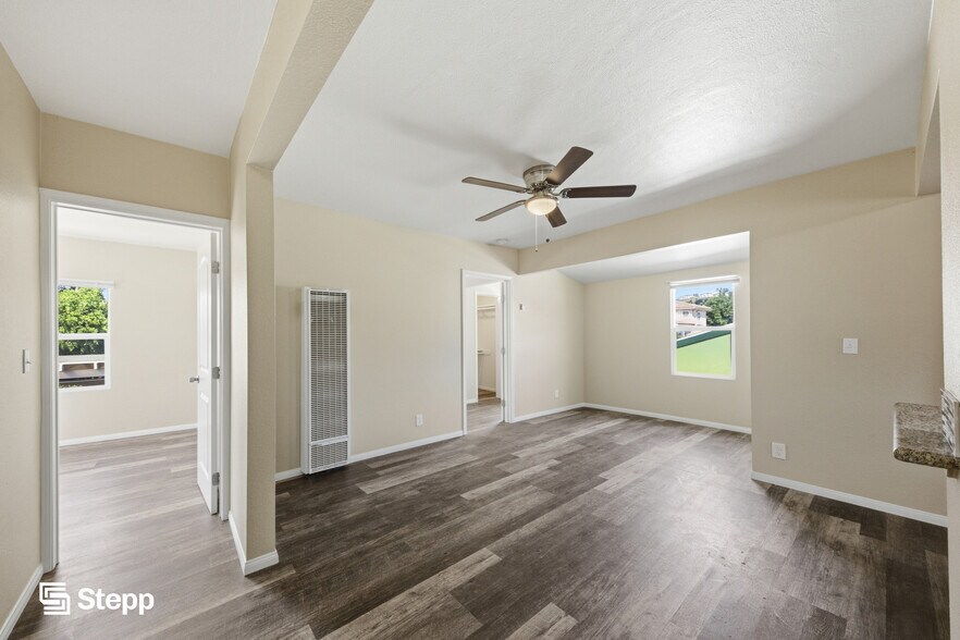 1817 Stanley Ave, Signal Hill, CA à vendre - Photo de l’immeuble – Image 2 sur 19