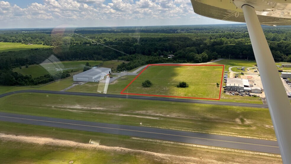 100 Aviation (2) way, Eastman, GA à louer - Plan de site – Image 2 sur 3