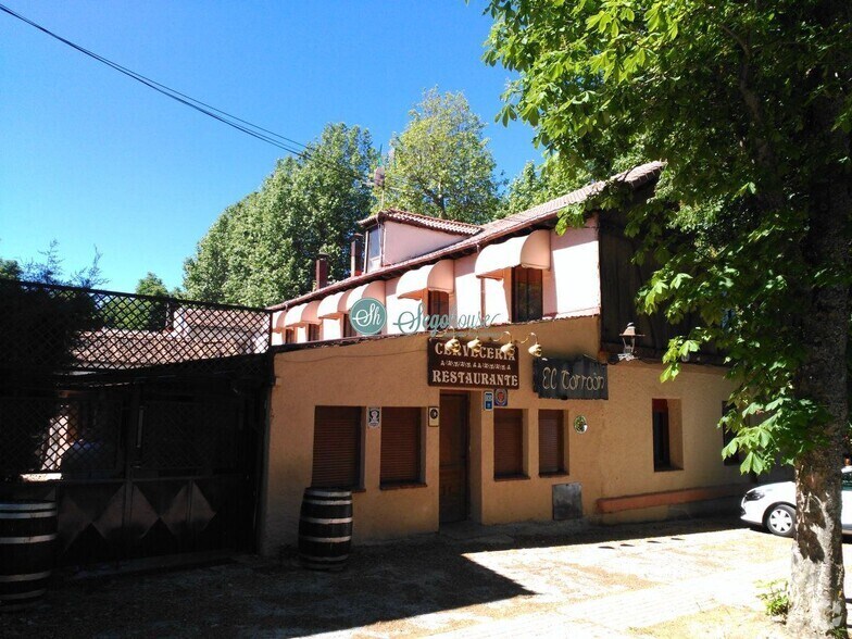 Local commercial dans Real Sitio de San Ildefonso, Segovia à vendre - Photo principale – Image 1 sur 9