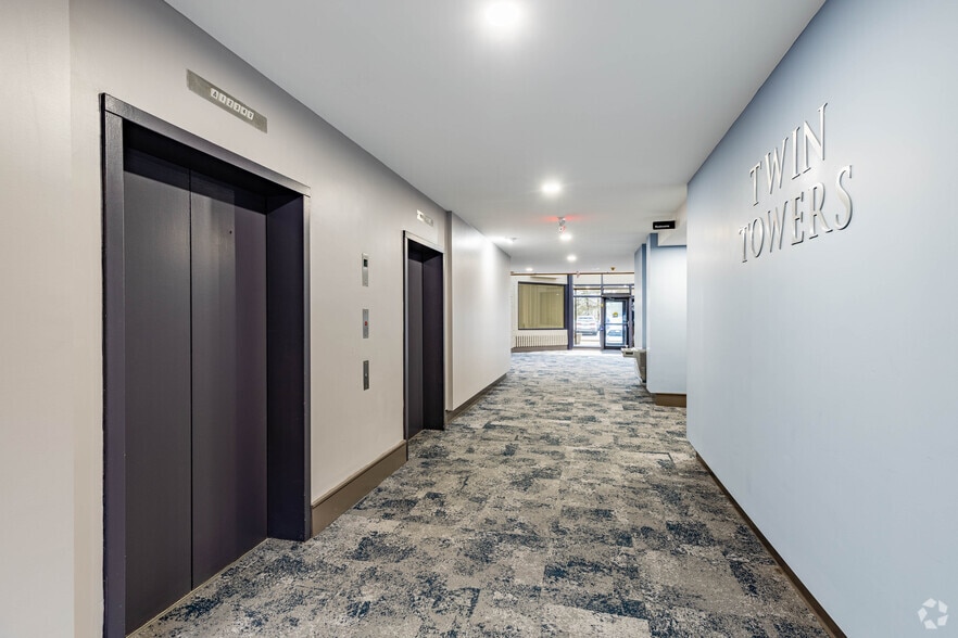 4955 Steubenville Pike, Pittsburgh, PA à louer - Hall d’entrée – Image 2 sur 12