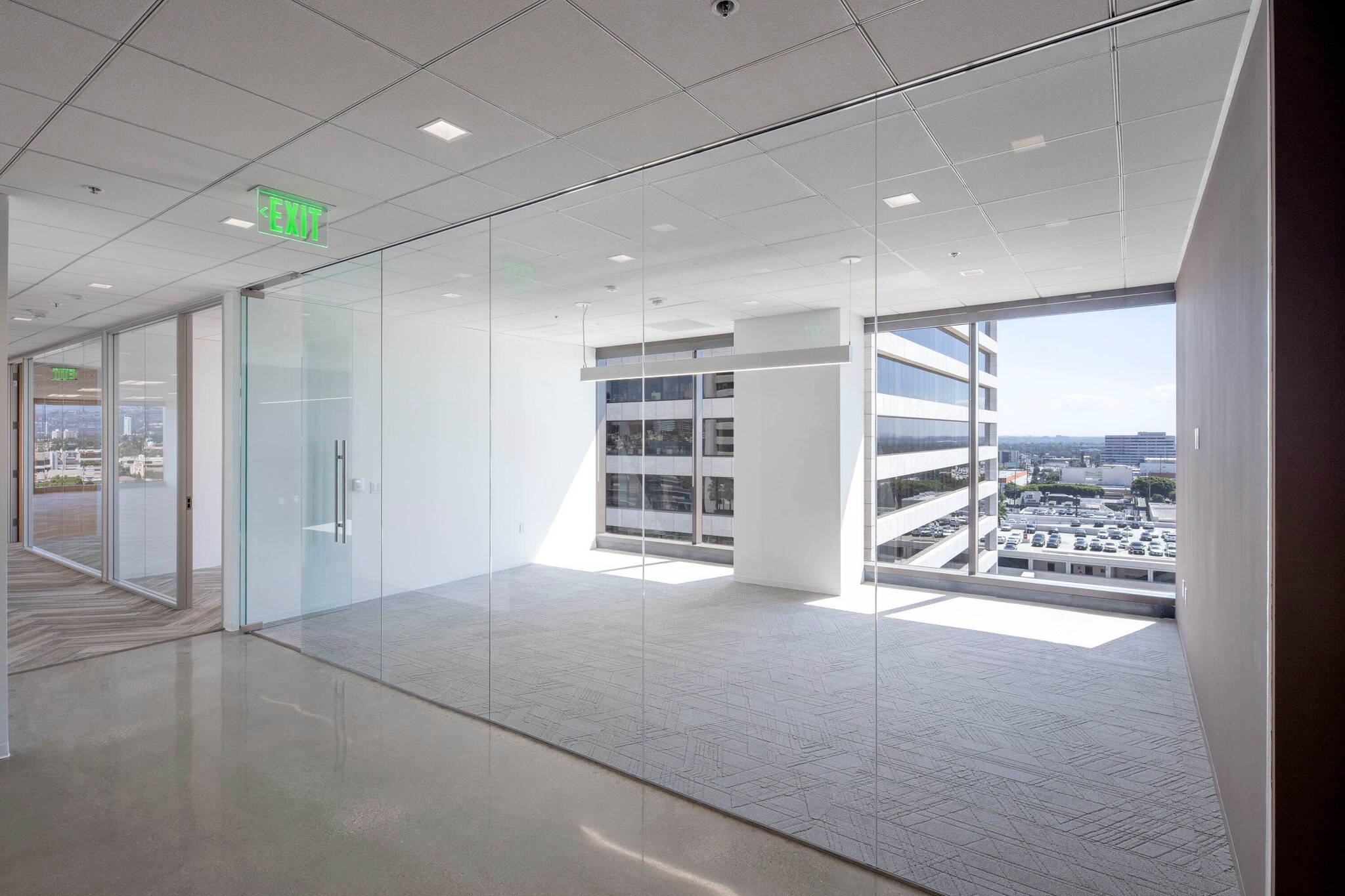 11150 Santa Monica Blvd, Los Angeles, CA à louer Photo intérieure– Image 1 sur 5