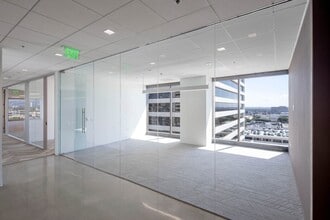 11150 Santa Monica Blvd, Los Angeles, CA à louer Photo intérieure– Image 1 sur 5