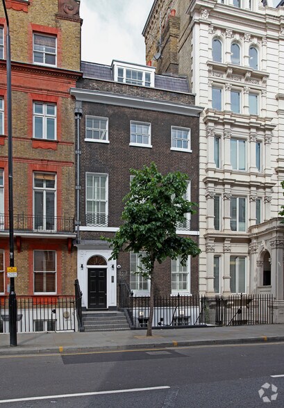 123 Sloane St, Londres à louer - Photo de l’immeuble – Image 2 sur 2