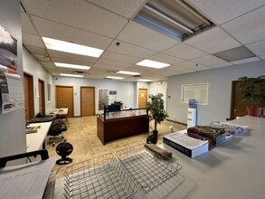1903 121 Av NE, Edmonton, AB à vendre Photo intérieure– Image 2 sur 4