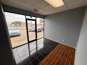 2100 S Great Southwest Pky, Grand Prairie, TX à louer Photo intérieure– Image 2 sur 7