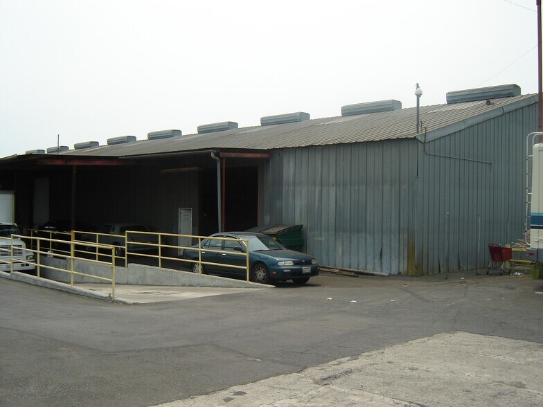 621 W Rosecrans Ave, Gardena, CA à louer - Photo de l’immeuble – Image 2 sur 12