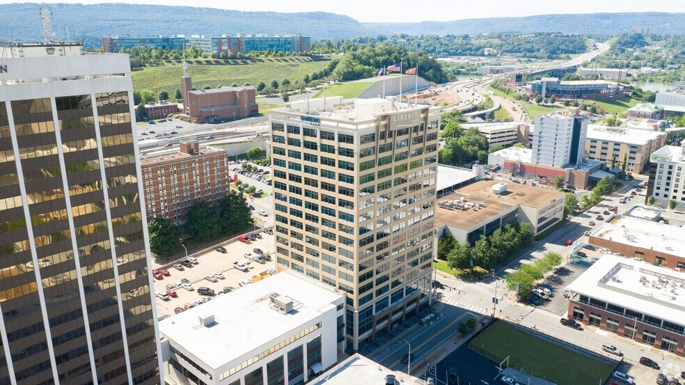 633 Chestnut St, Chattanooga, TN à louer - Aérien – Image 2 sur 13