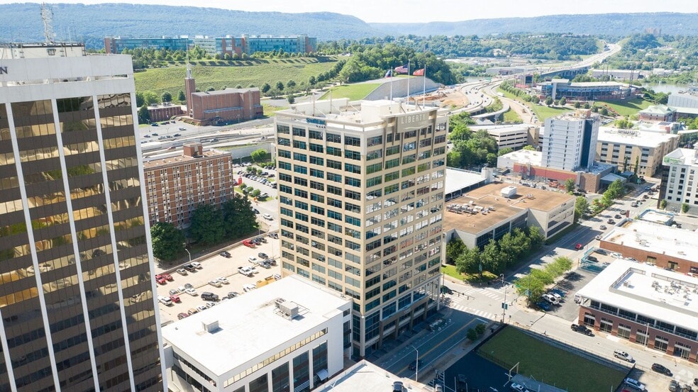 633 Chestnut St, Chattanooga, TN à louer - Aérien – Image 2 sur 13