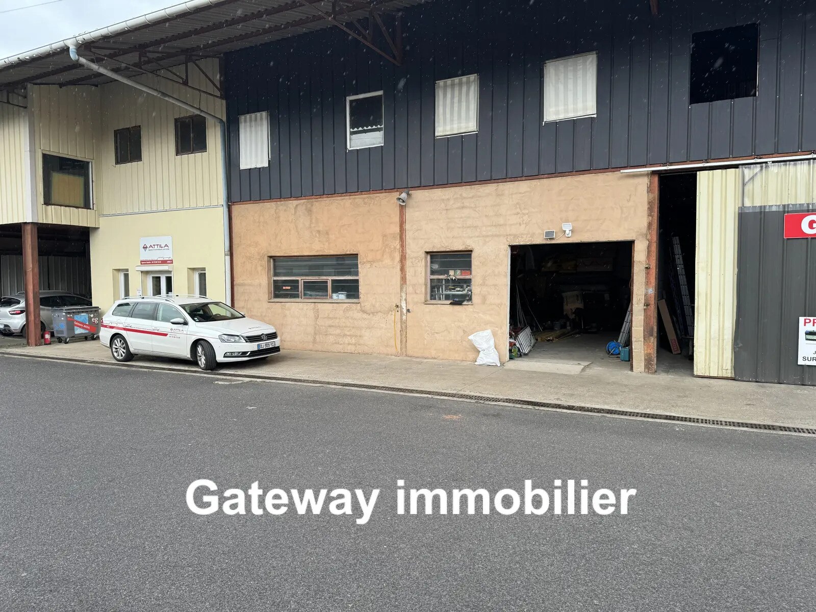 Industriel/Logistique dans Issoire à louer Photo de l’immeuble– Image 1 sur 12