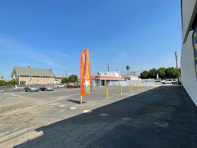 803 E Holt Ave, Ontario, CA à vendre - Photo de l’immeuble – Image 1 sur 16