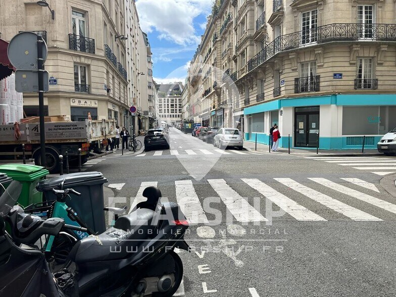 Local commercial dans Paris à louer - Photo de l’immeuble – Image 1 sur 4
