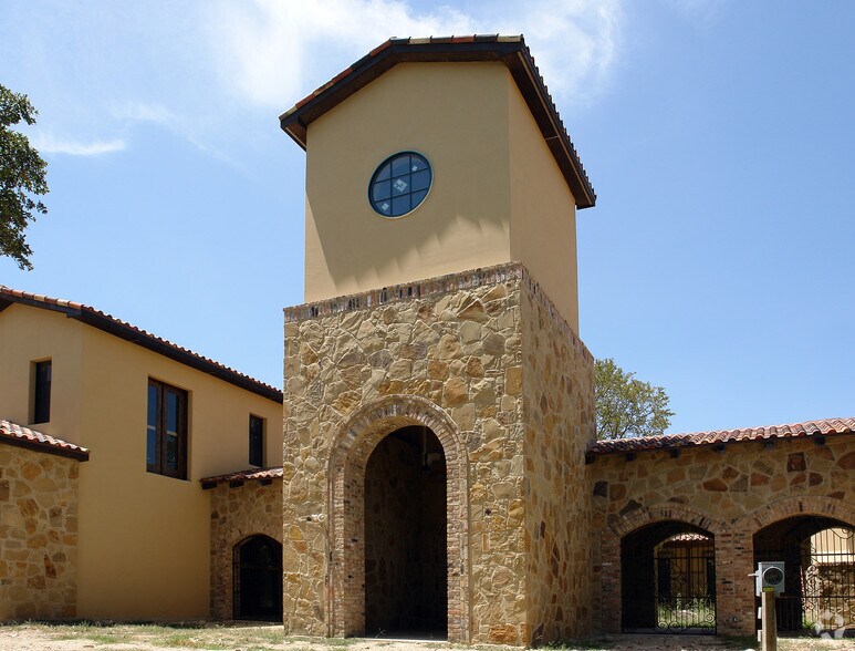 8 Dominion Dr, San Antonio, TX à louer - Photo de l’immeuble – Image 3 sur 23