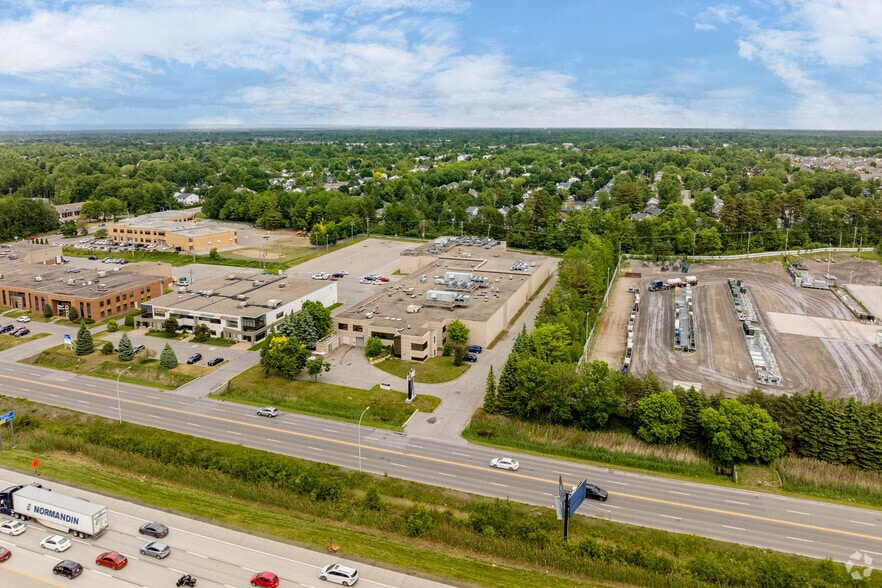 1020 Boul Michèle-Bohec, Blainville, QC à louer - Aérien – Image 3 sur 6