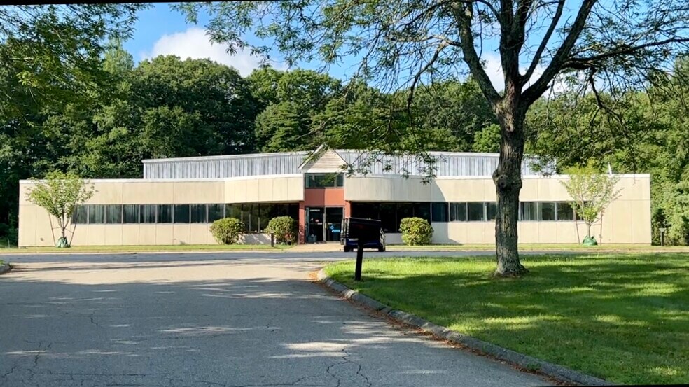 15 Wisconsin Ave, Norwich, CT à louer - Photo de l’immeuble – Image 3 sur 8