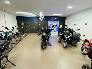 Plus de détails pour 84 Avenue Georges Clemenceau, Maisons-Alfort - Bureau, Local commercial à louer