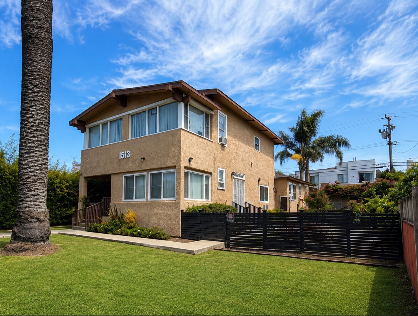 1513 17th St, Santa Monica, CA à vendre Photo de l’immeuble– Image 1 sur 12