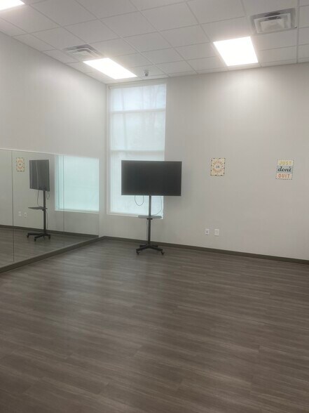 275 Carpenter Hill Ln, Cary, NC à louer - Photo intérieure – Image 3 sur 3