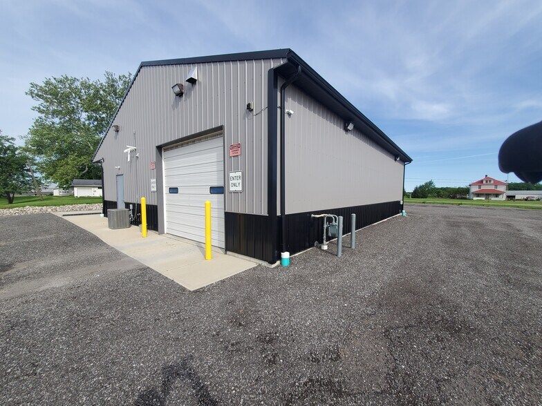 1579 E Wyandot Ave, Upper Sandusky, OH à vendre - Photo de l’immeuble – Image 3 sur 23
