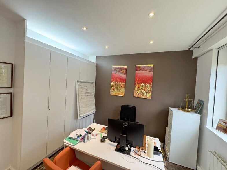 Bureau dans Versailles à louer - Photo intérieure – Image 3 sur 8