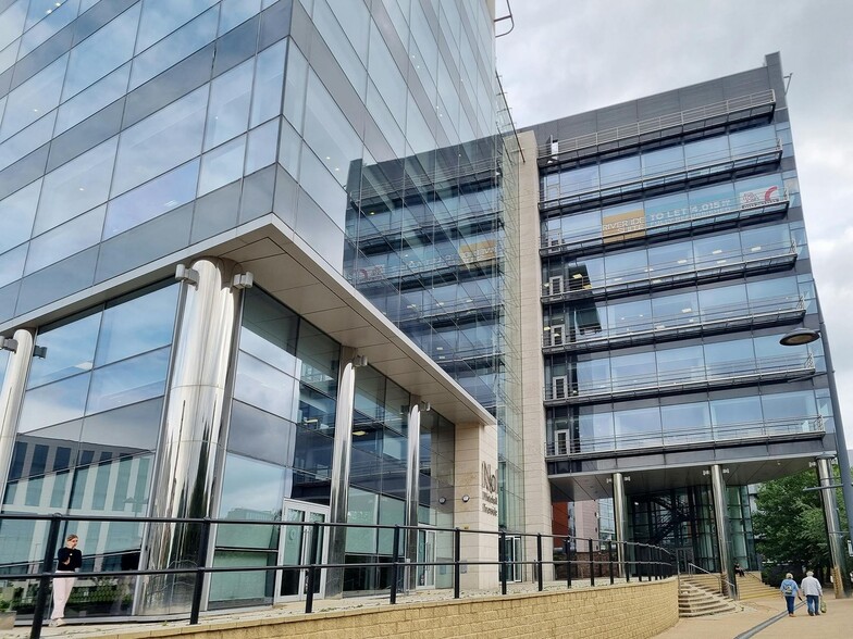 1 Whitehall Riverside, Leeds à louer - Photo de l’immeuble – Image 3 sur 9