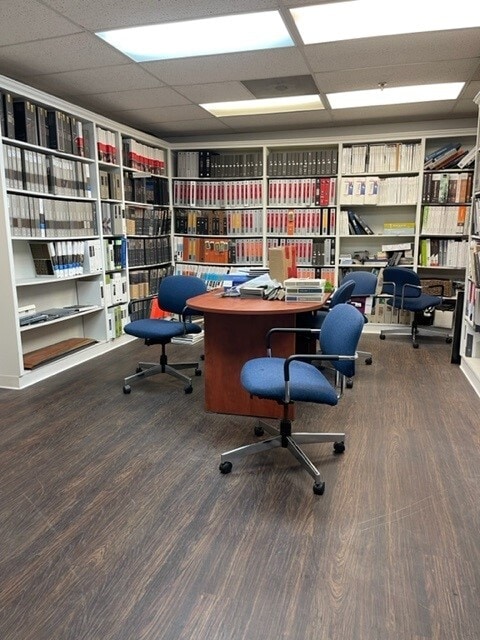 100 Weymouth St, Rockland, MA à louer Photo intérieure– Image 1 sur 3